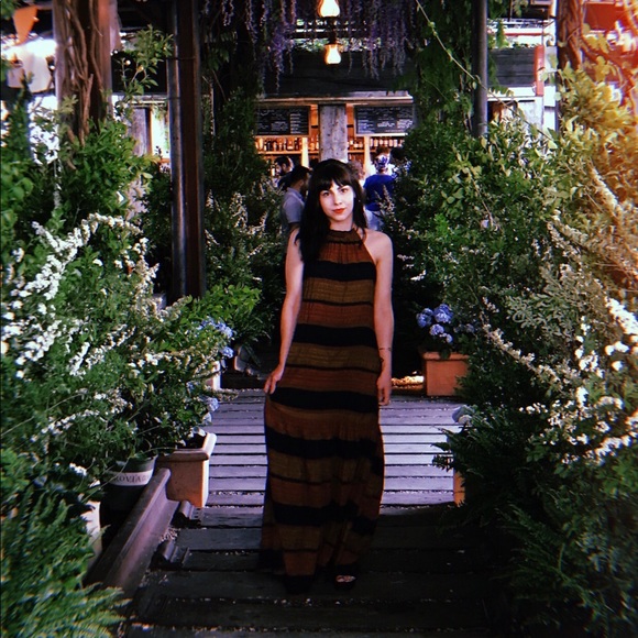 Meet your Posher, Kelsey - Picture 3 of 3